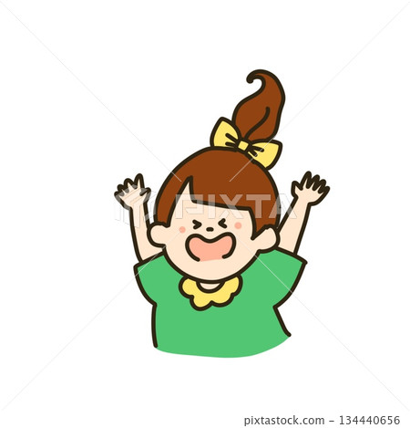 一個綁著馬尾的女孩高興地歡呼 134440656