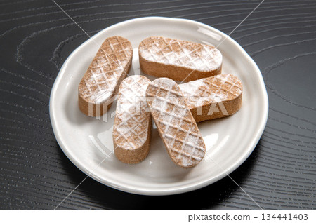 Traditional Japanese snack, barley roasting 134441403