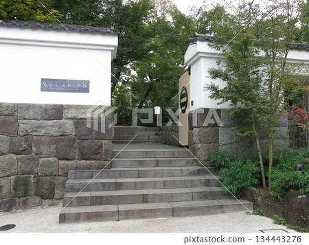 Ebara Hatakeyama Museum of Art (main gate) in Minato Ward, Tokyo Ebara Hatakeyama Museum of Art (main gate) in Minato Ward, Tokyo 134443276