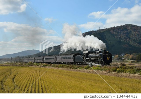 SL Yamaguchi Train, JR Yamaguchi Line, Autumn Clear Weather, Departing Jifuku Station SL Yamaguchi Train, JR Yamaguchi Line, Autumn Clear Weather, Departing Jifuku Station 134444412