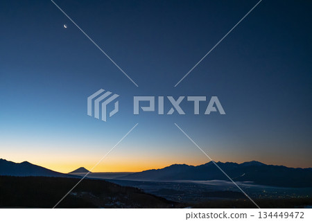從金星線看到的黎明富士山 從金星線看到的黎明富士山 134449472