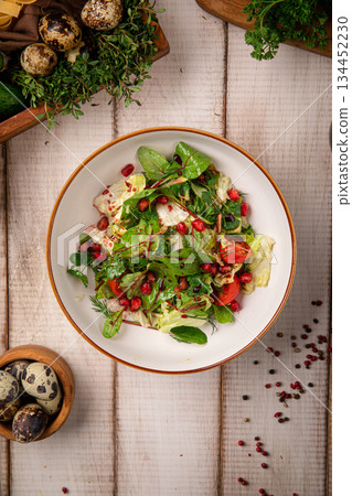 Fresh green salad with mixed vegetables 134452230