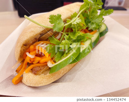 Banh Mi 越南三明治 134452474