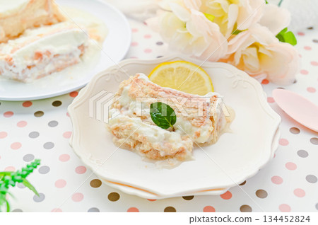 Easy sable cheesecake style Easy sable cheesecake style 134452824