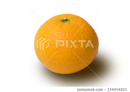 成熟的黃色柑橘類水果 134454833