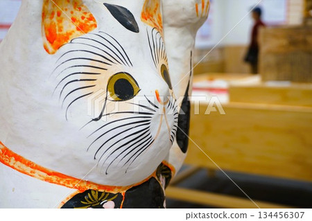 招財貓 小川與紙路邊站 小川町傳統工藝設施展覽 招財貓 小川與紙路邊站 小川町傳統工藝設施展覽 134456307