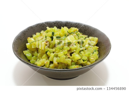 Stir-fried turnip leaves with sesame oil 134456890