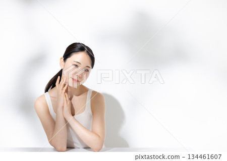 Beauty image of middle-aged women 134461607