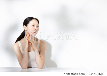 Beauty image of middle-aged women 134461609