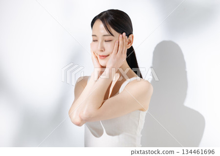 女性皮膚護理 134461696