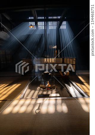 [Light beam material] A winter feature: The light beams of Okutani at Wakihonjin in Tsumago-juku [Nagano Prefecture] 134468751