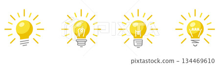 閃亮的燈泡圖示集。燈泡設計象徵著發現和創意。 134469610