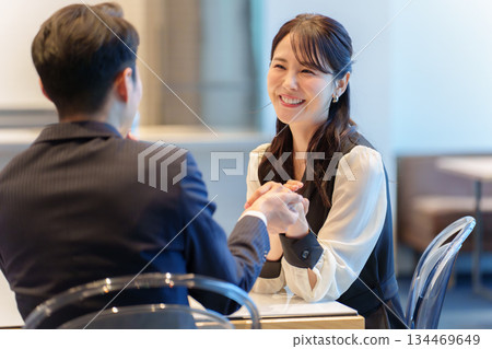 情侶約會餐廳週年紀念 134469649