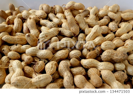 Lots of shelled peanuts Lots of shelled peanuts 134471503