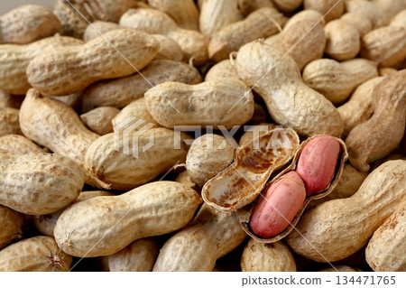 很多帶殼花生 134471765