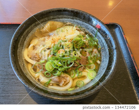 贊岐制麵的肉烏龍麵味道鮮美。 134472106