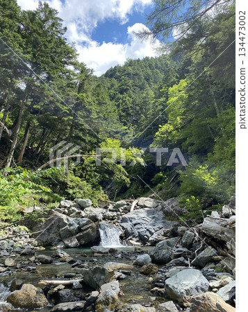 The flow of the Noro River, the source of the Southern Alps 134473002