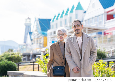 Senior couple traveling. Photo courtesy of Ito Marine Town Roadside Station. 134473400