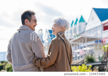 Senior couple traveling. Photo courtesy of Ito Marine Town Roadside Station. Senior couple traveling. Photo courtesy of Ito Marine Town Roadside Station. 134473405