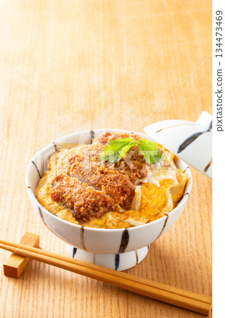 大米麵包豬肉 大米麵包豬肉 134473469