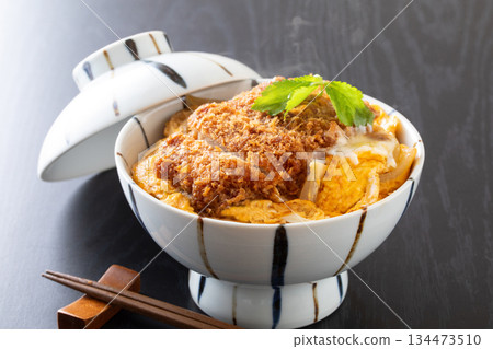 Pork cutlet on rice Pork cutlet on rice 134473510