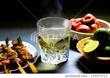 「燒酒與熱水混合」 「燒酒與熱水混合」 134473717