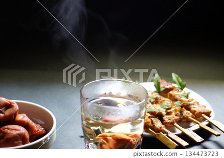 「燒酒與熱水混合」 「燒酒與熱水混合」 134473723