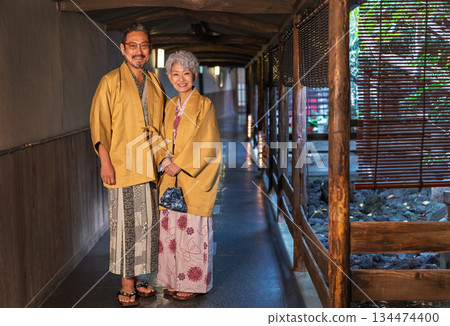 Senior couple enjoying a hot spring trip. Photo courtesy of Ito Ryokuyo. Senior couple enjoying a hot spring trip. Photo courtesy of Ito Ryokuyo. 134474400