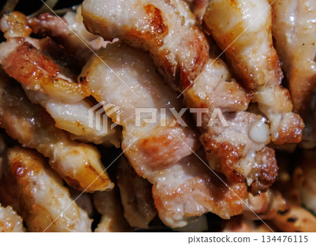 品嚐美味正宗的韓國五花肉 134476115