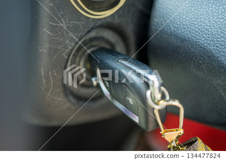 key, keys, vehicle 134477824