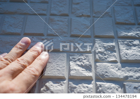 wall, walls, hand 134478194