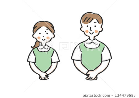 身穿圍裙的男男女女雙手交握在胸前① 134479683