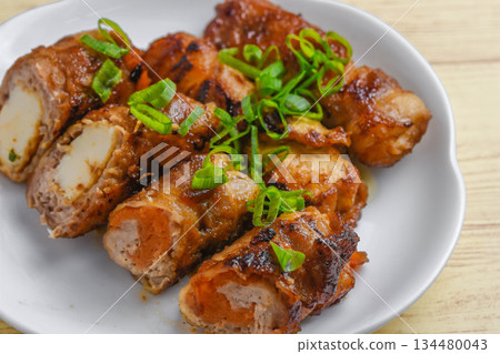 胡蘿蔔和炸豆腐裹肉 胡蘿蔔和炸豆腐裹肉 134480043