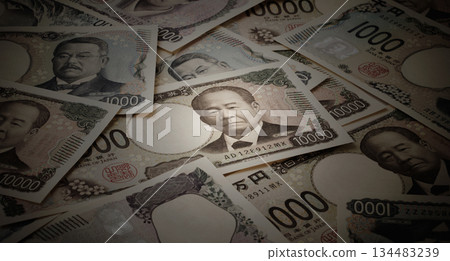 Japanese banknotes: a dark image 134483239