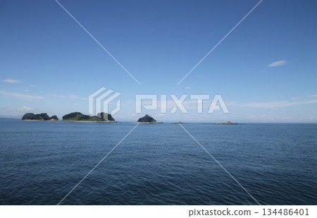 多巴灣的大海、天空和島嶼 多巴灣的大海、天空和島嶼 134486401