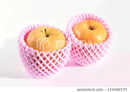 蘋果（中間閃閃發光） 134486570