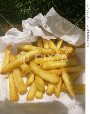 Crispy, golden French fries with a perfect balance of crunch and softness. Lightly salted and ideal as a snack or side dish, they pair well with ketchup, mayo, or your favorite dipping sauce. Crispy, golden French fries with a perfect balance of crunch and softness. Lightly salted and ideal as a snack or side dish, they pair well with ketchup, mayo, or your favorite dipping sauce. 134486767