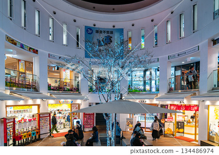 [Kanagawa Prefecture] Aiza Kamakura, a commercial facility located along Komachi-dori Street in Kamakura 134486974