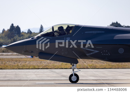 fighter plane, warplane, self-defence forces 134488006