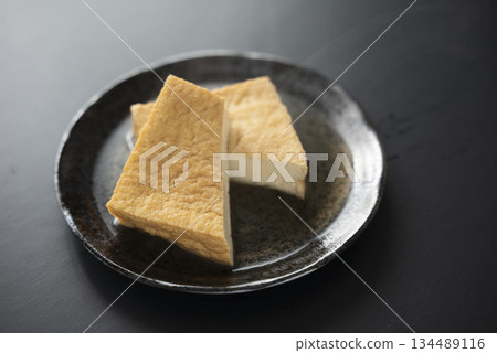 熱氣騰騰的關東煮和炸豆腐 134489116