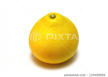 Pearl citrus (Tosa Buntan) Pearl citrus (Tosa Buntan) 134489984