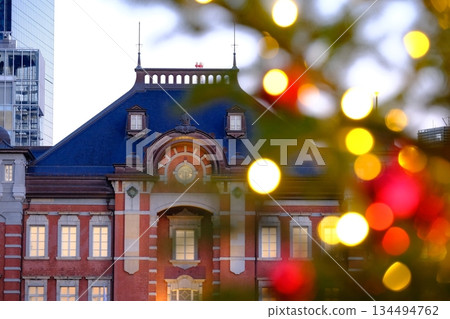 Beautiful winter illuminations around Tokyo Station and Marunouchi 134494762