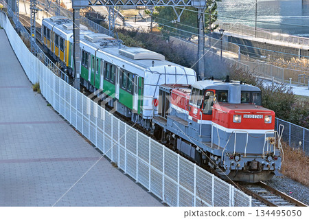 東海道本線櫻木町-東-高島 DE10-1749 + 靜岡鐵道 A3000 系列 A3003 + A3004 編組 東海道本線櫻木町-東-高島 DE10-1749 + 靜岡鐵道 A3000 系列 A3003 + A3004 編組 134495050