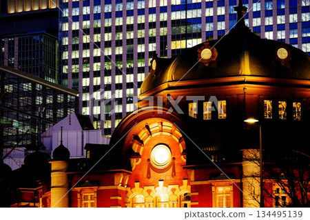 A beautiful winter performance of lights in the Marunouchi area of Tokyo Station A beautiful winter performance of lights in the Marunouchi area of Tokyo Station 134495139