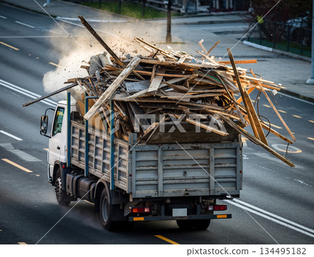 超載卡車 134495182