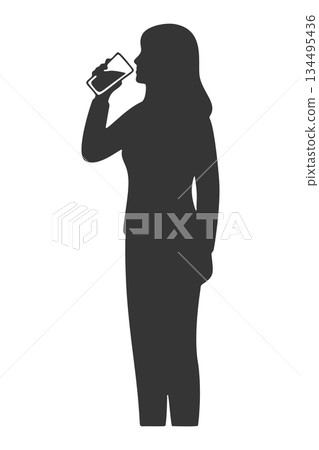 女人喝水剪影圖標 女人喝水剪影圖標 134495436