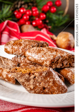 Honey gingerbread cookies. 134500263