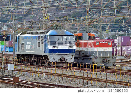 東海道幹線 相模貨運 JR 貨運 EF210-159(吹田) DE11-2003(新鶴見) 東海道幹線 相模貨運 JR 貨運 EF210-159(吹田) DE11-2003(新鶴見) 134500363
