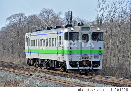 Muroran Main Line, Oiwake-Abira, JR Hokkaido, Kiha 40-1763 (Tomakomai) Muroran Main Line, Oiwake-Abira, JR Hokkaido, Kiha 40-1763 (Tomakomai) 134501308