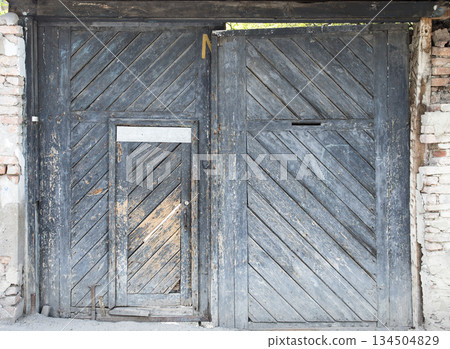 old wood warehouse door, hangar 134504829